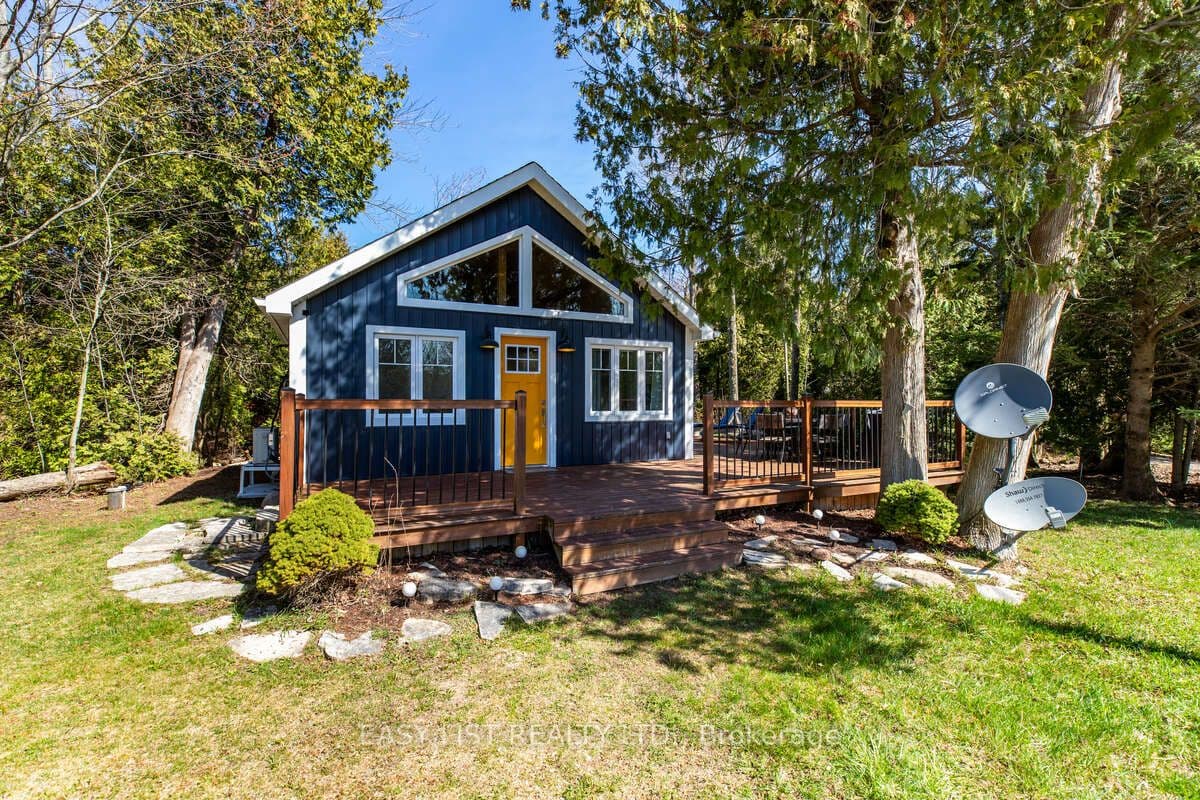 858 Howdenvale Road photo 1