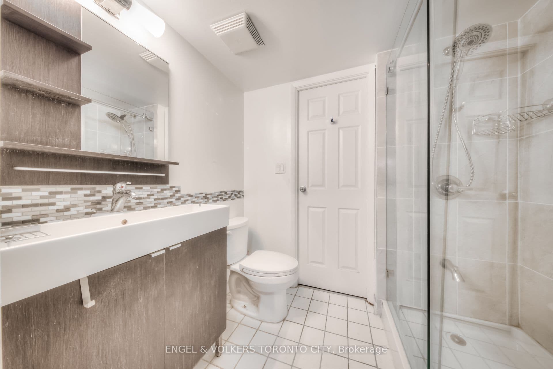 Unit 2116 138 Downes Street photo 1
