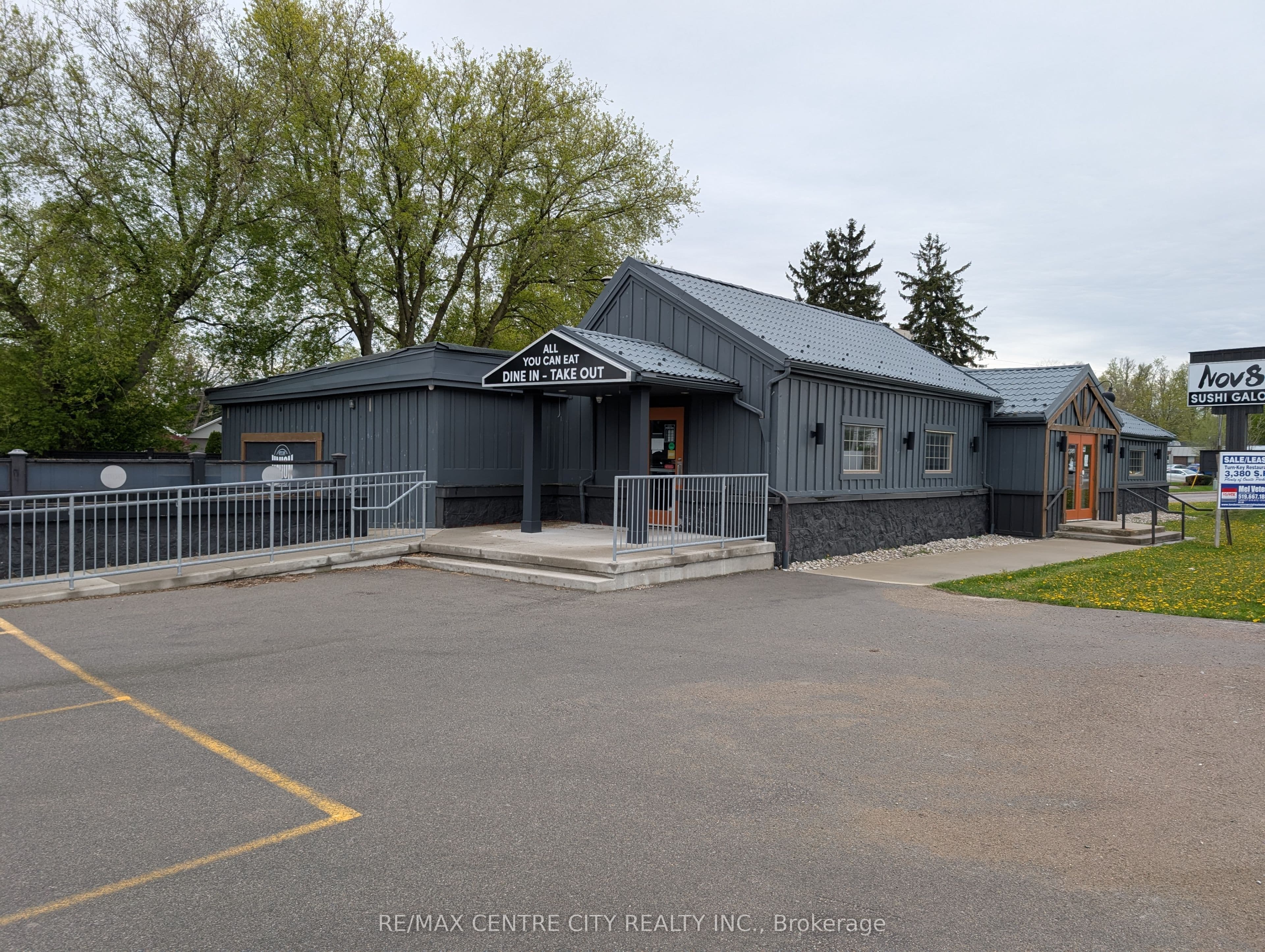 2300 Wharncliffe Road photo 1