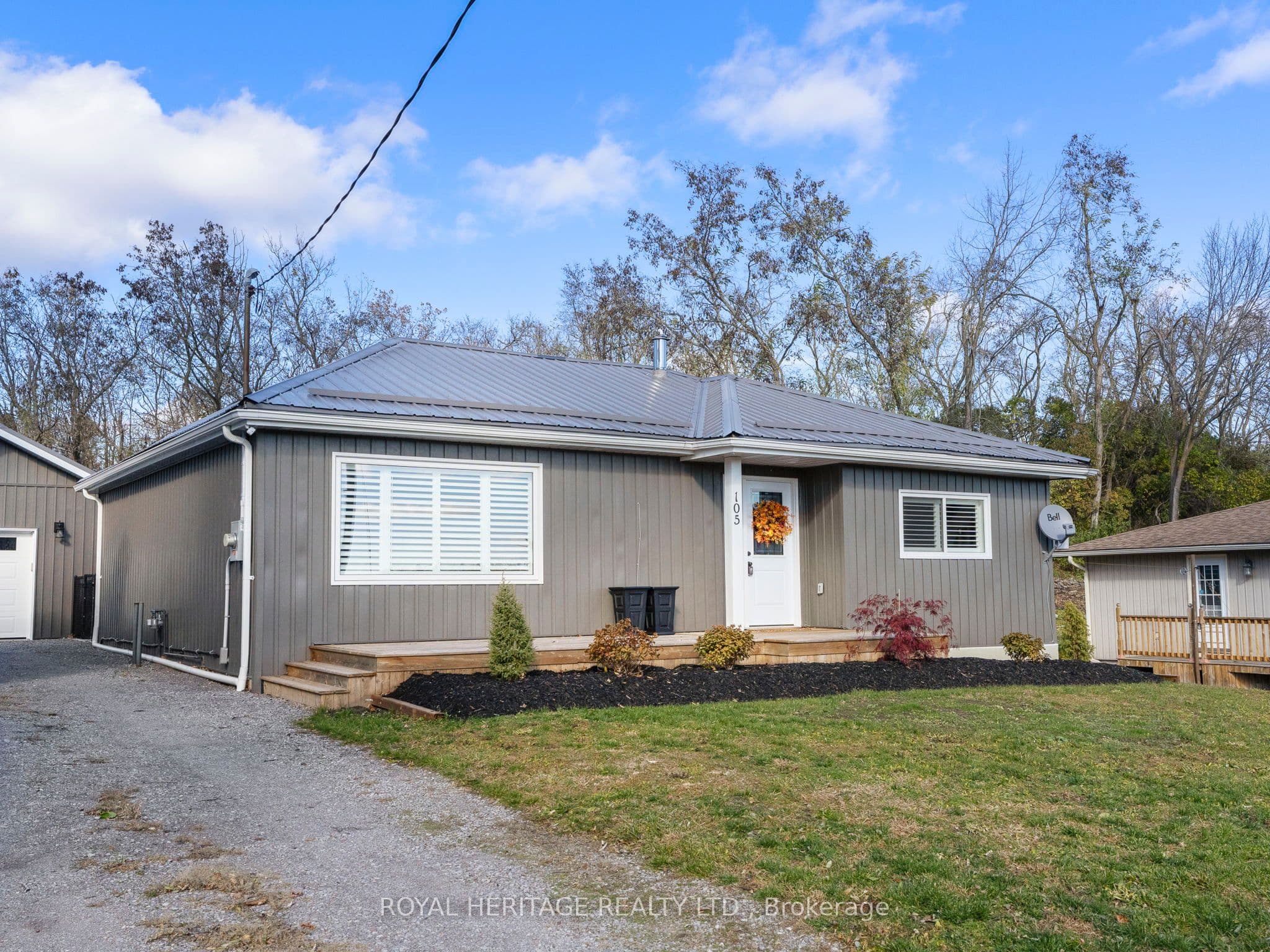 105 Front Street photo 1