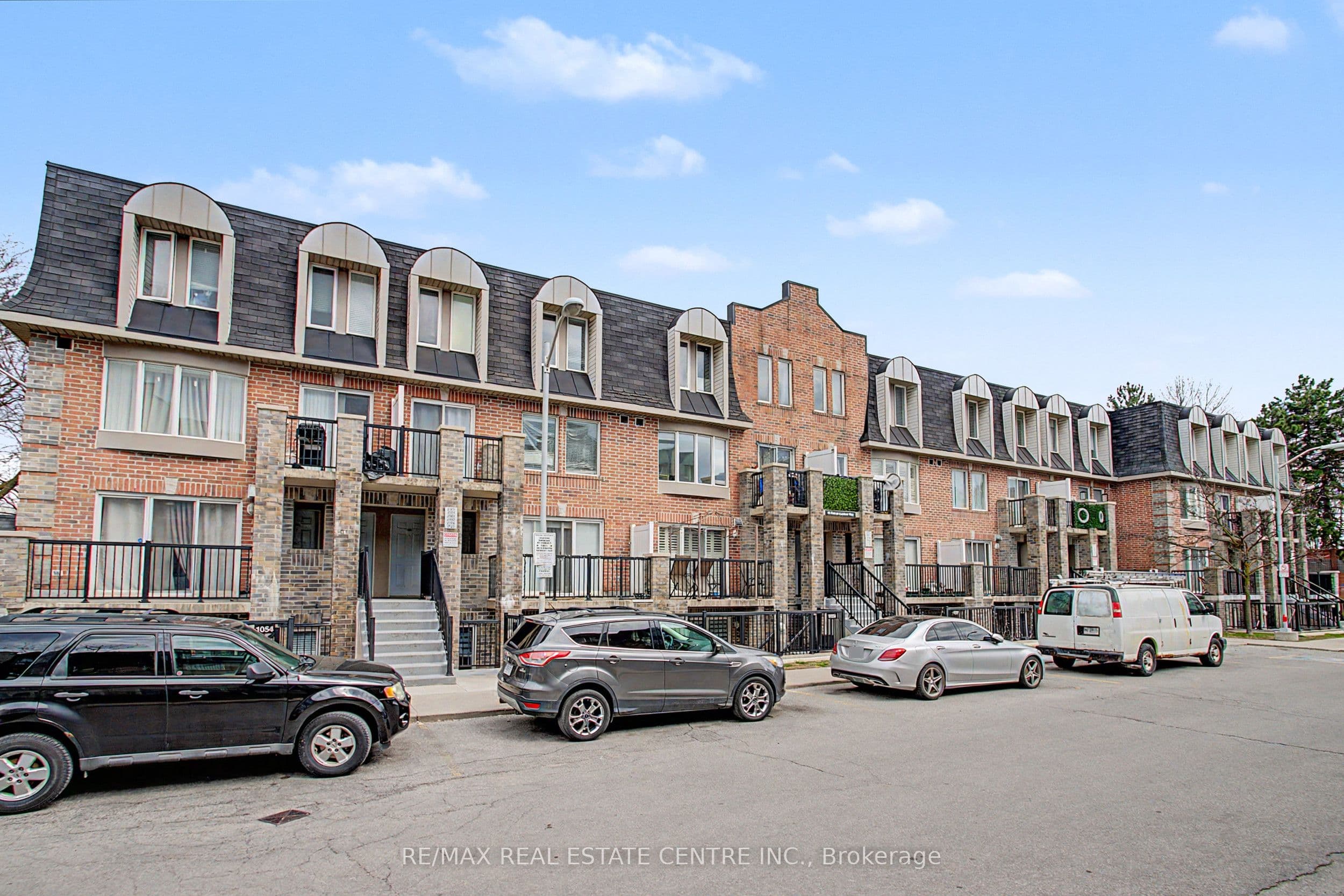 Unit 2167 95 George Appleton Way photo 1