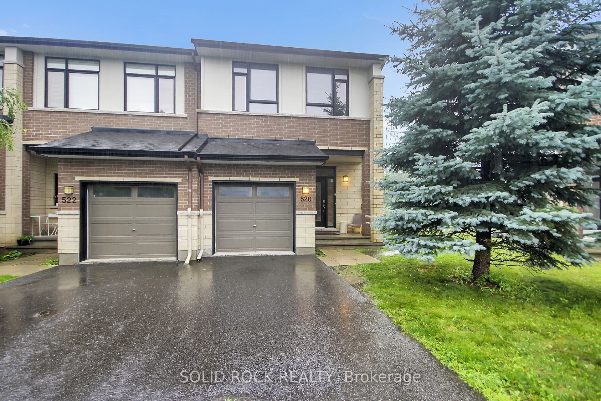 520 GRAND TULLY Way photo 1