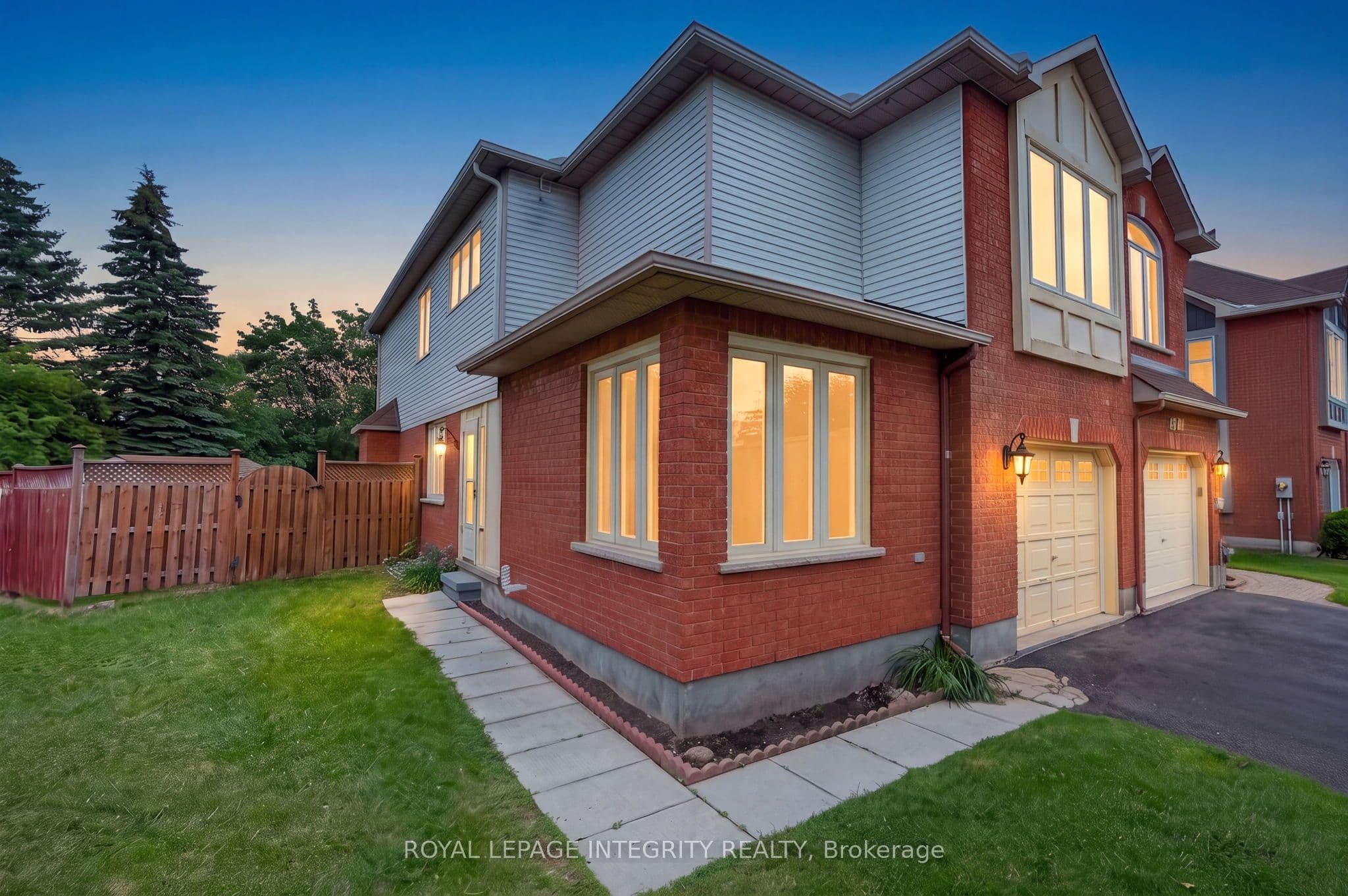 137 Hunterswood Crescent photo 1