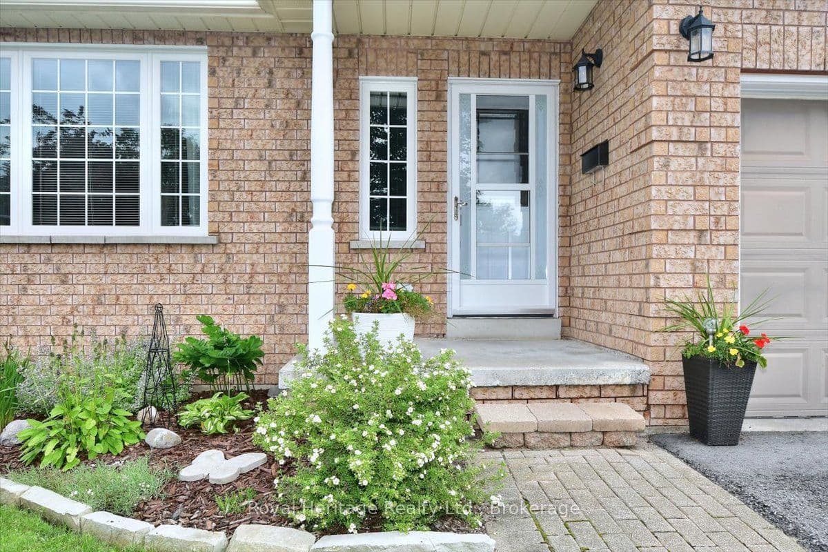 3058 Westridge Boulevard photo 1