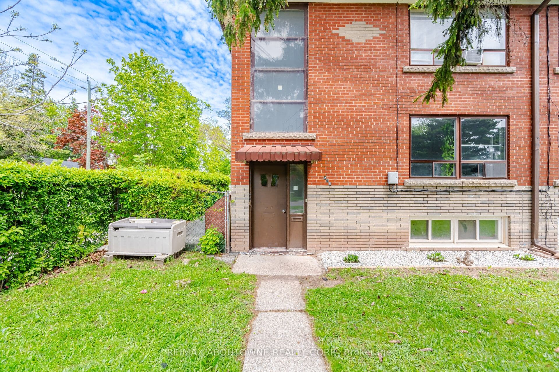 Unit 3 203 Nelson Street photo 1