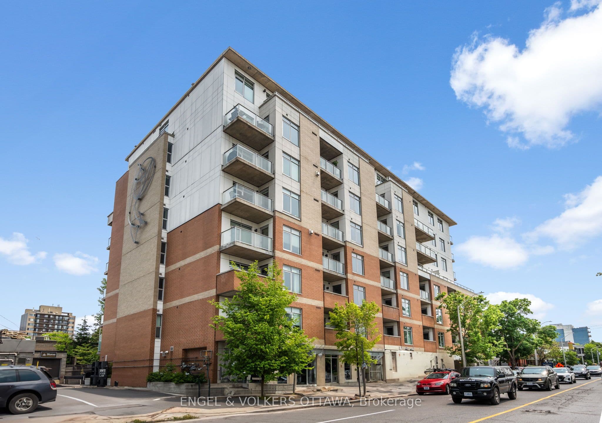 Unit 602 131 Holland Avenue photo 1