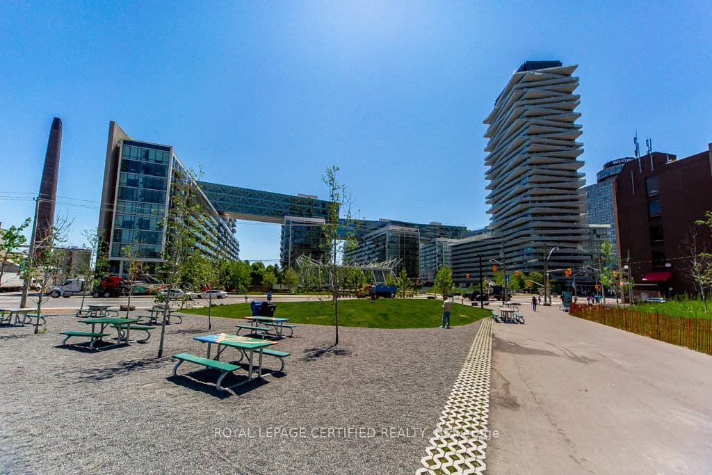 Unit 928 29 Queens Quay Street photo 1