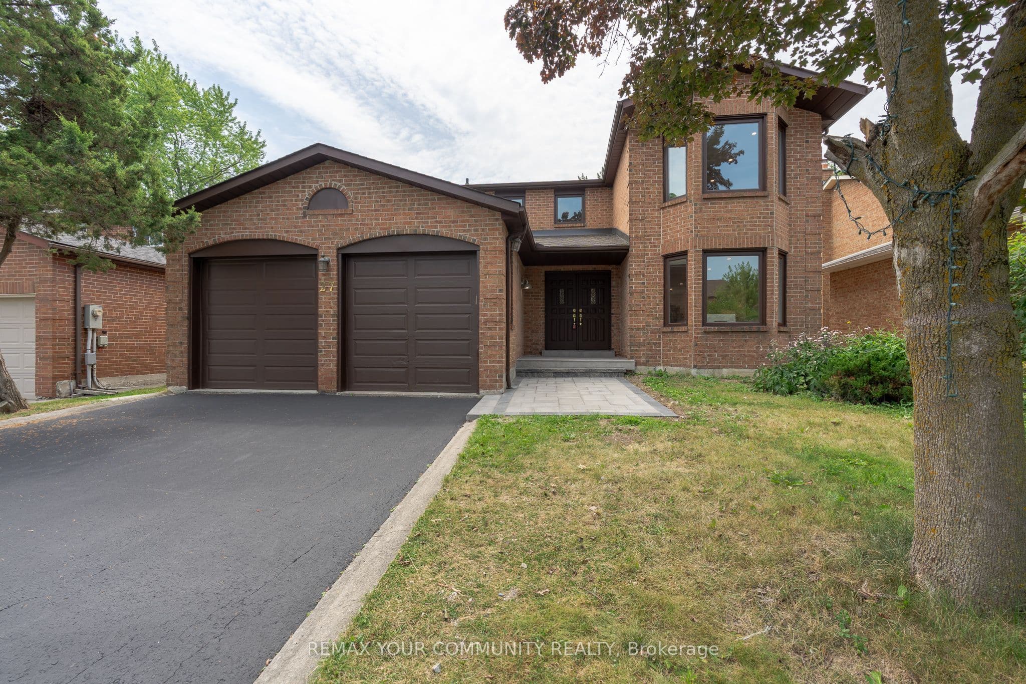 27 Houseman Crescent photo 1