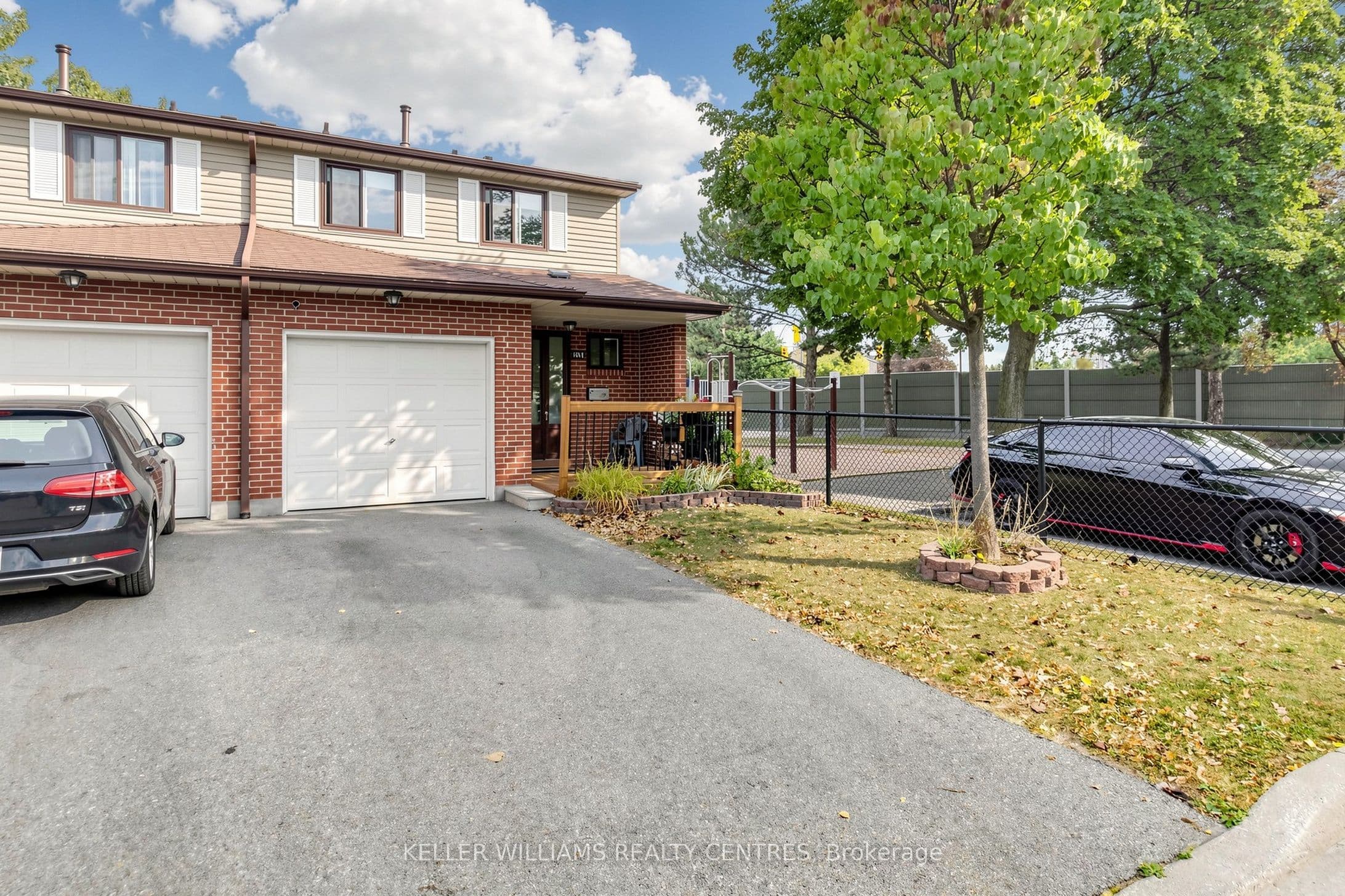 Unit 215 215 Baronwood Court photo 1