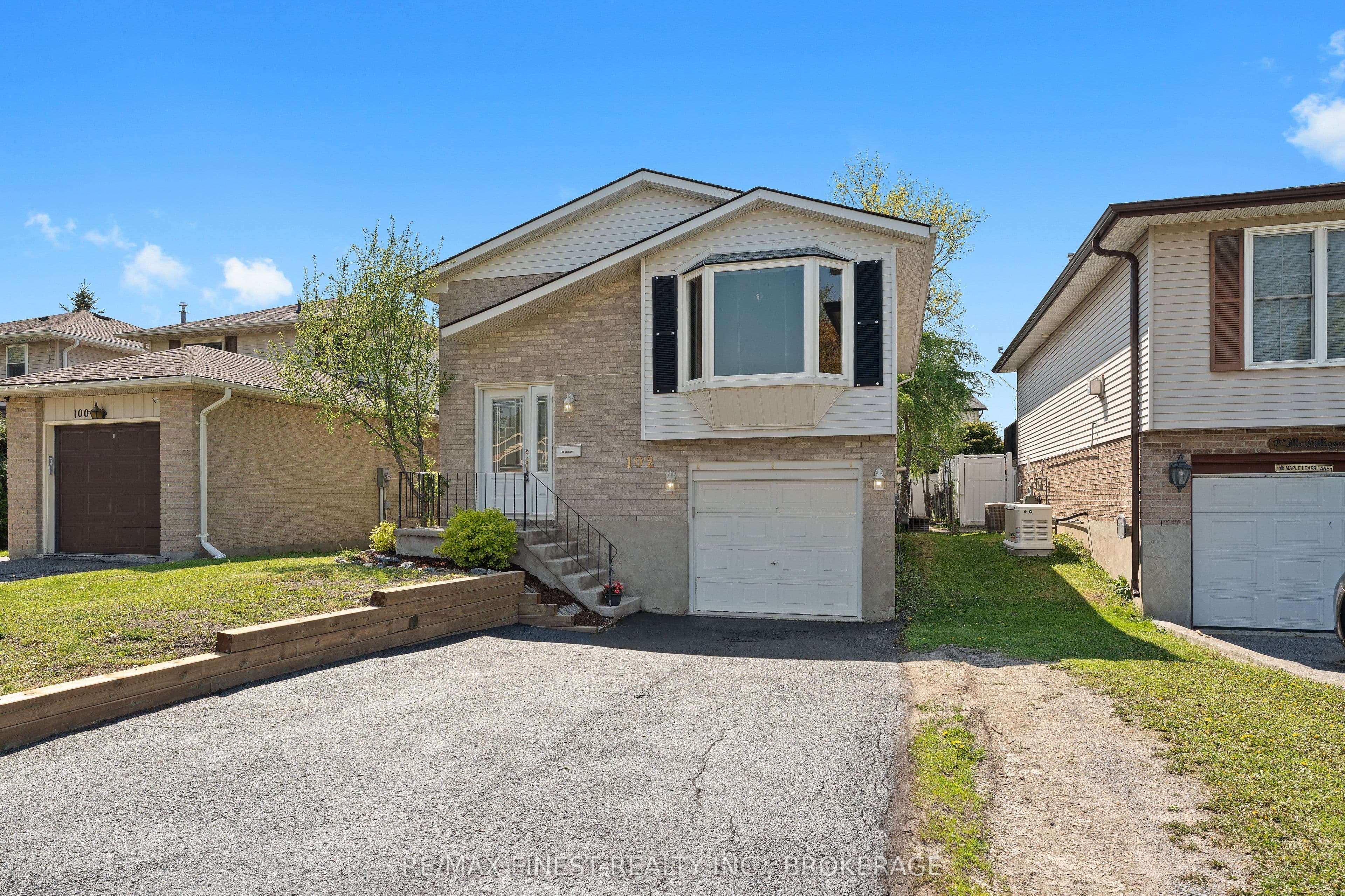 102 Grenadier Drive photo 1