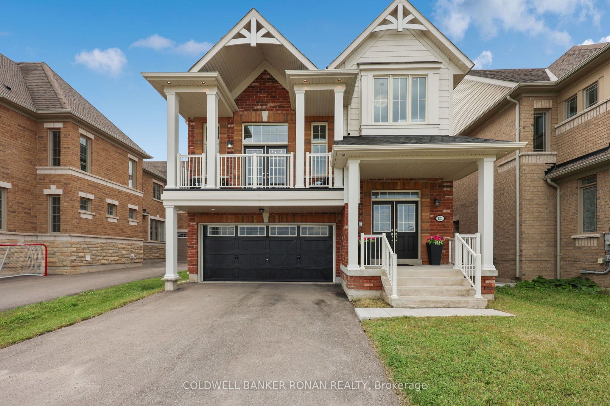 120 Lorne Thomas Place photo 1