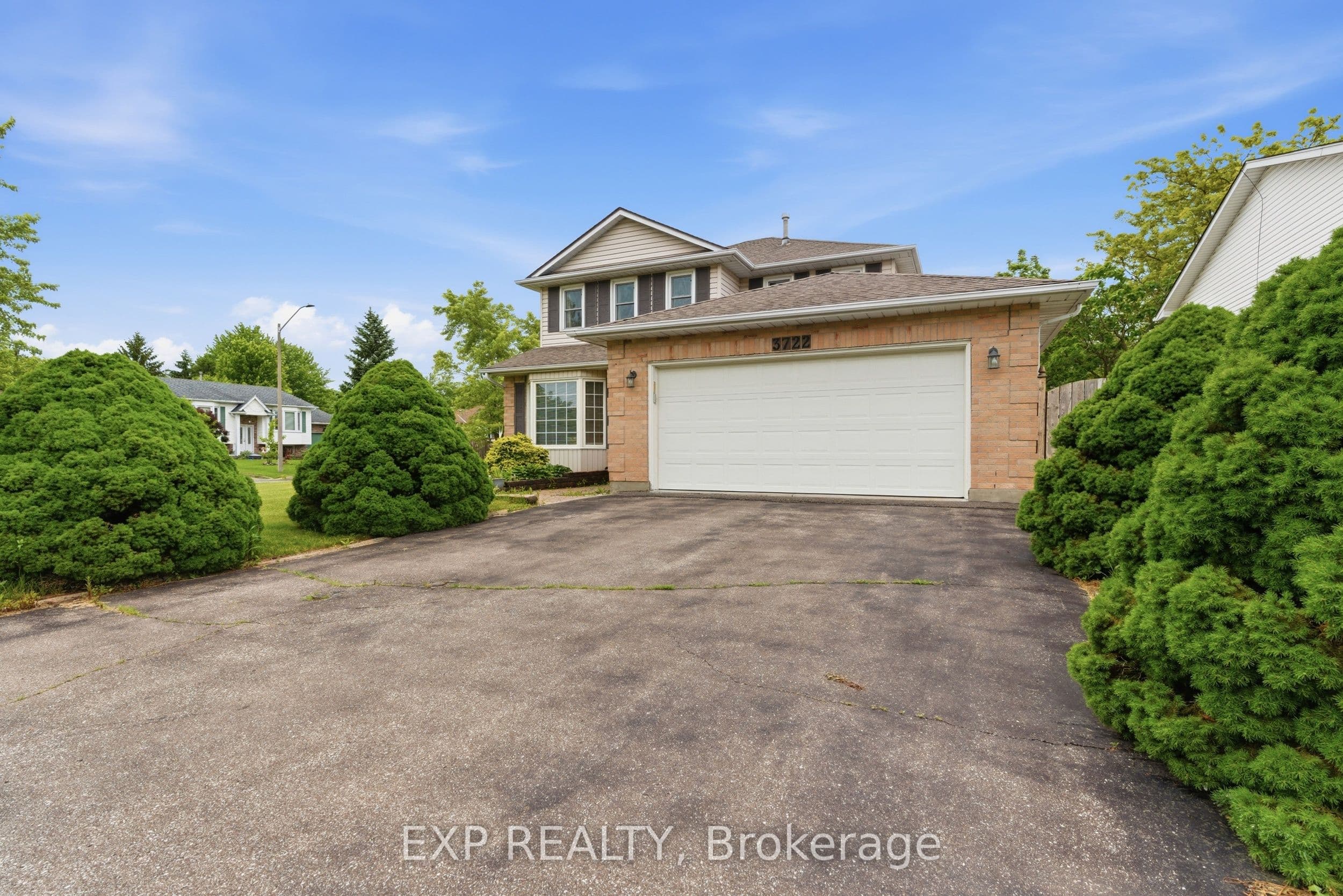 3722 Sussex Lane photo 1