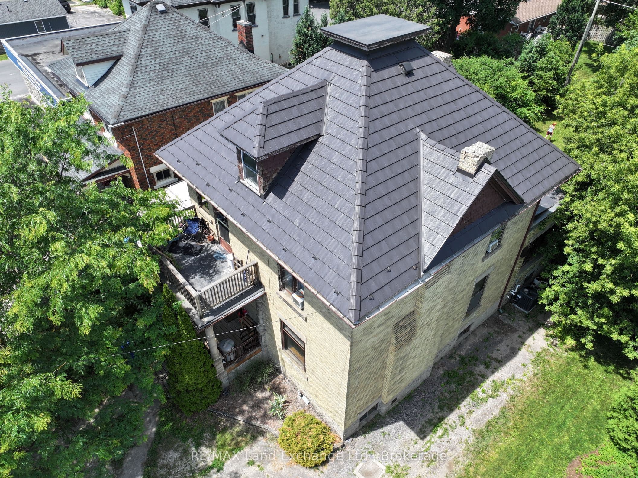 570 10th Street photo 1