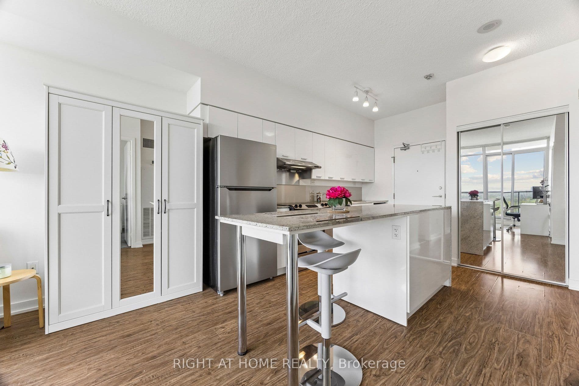 Unit 2306 29 Singer Court photo 1