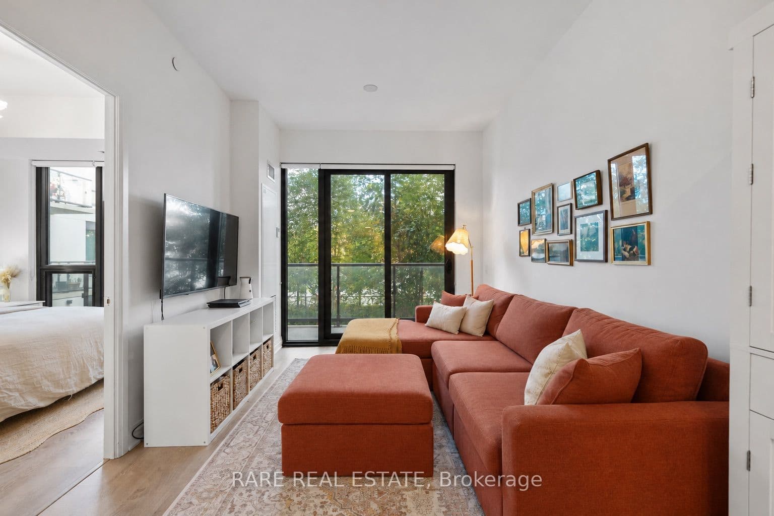 Unit 331 280 Howland Avenue photo 1