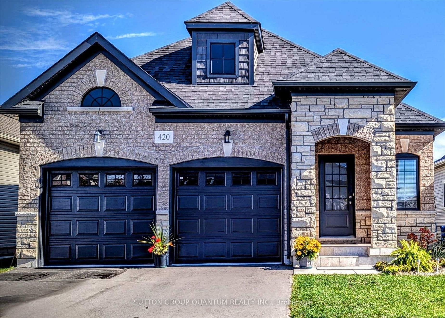 420 Williams Crescent photo 1