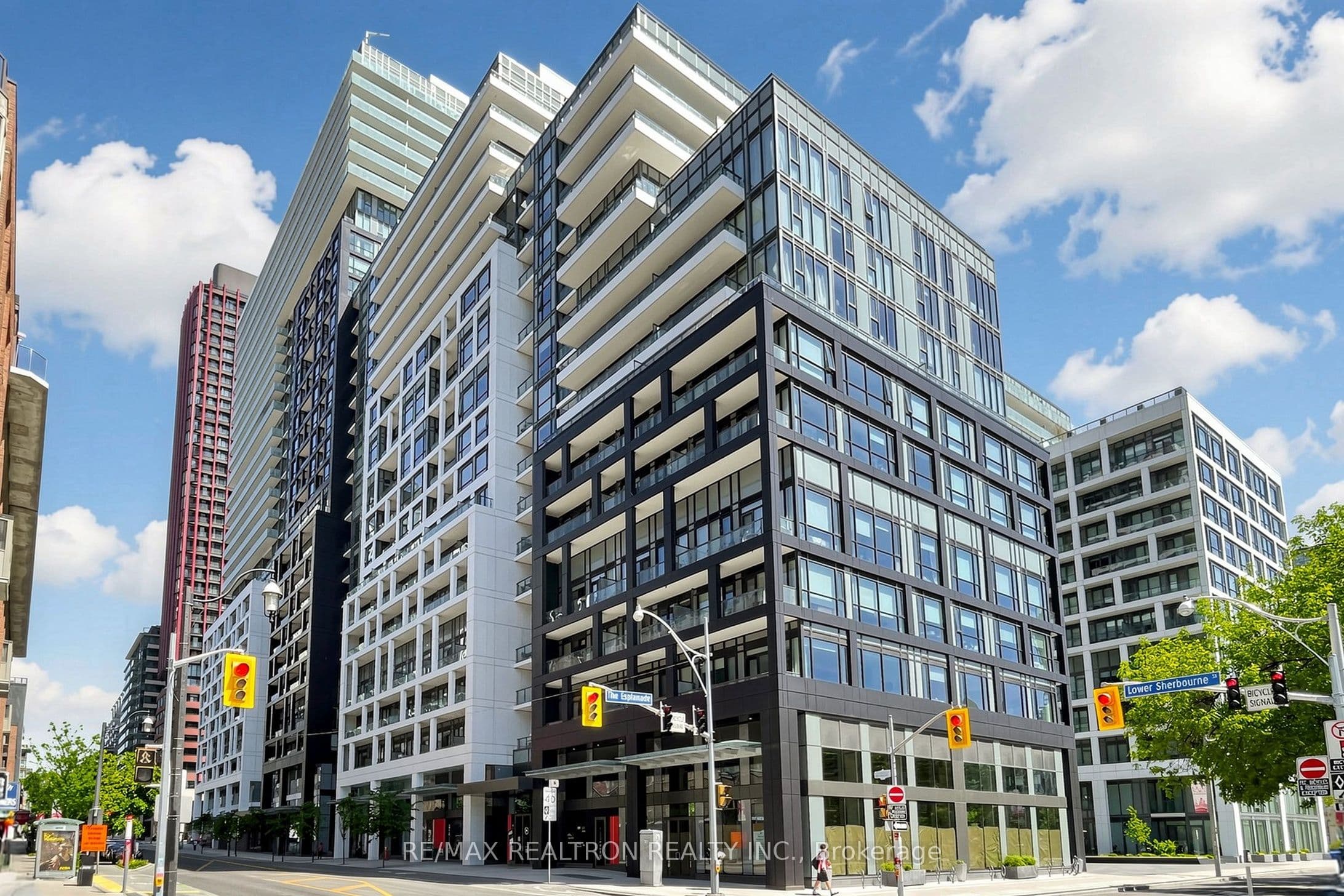 Unit 226 121 Lower Sherbourne Street photo 1
