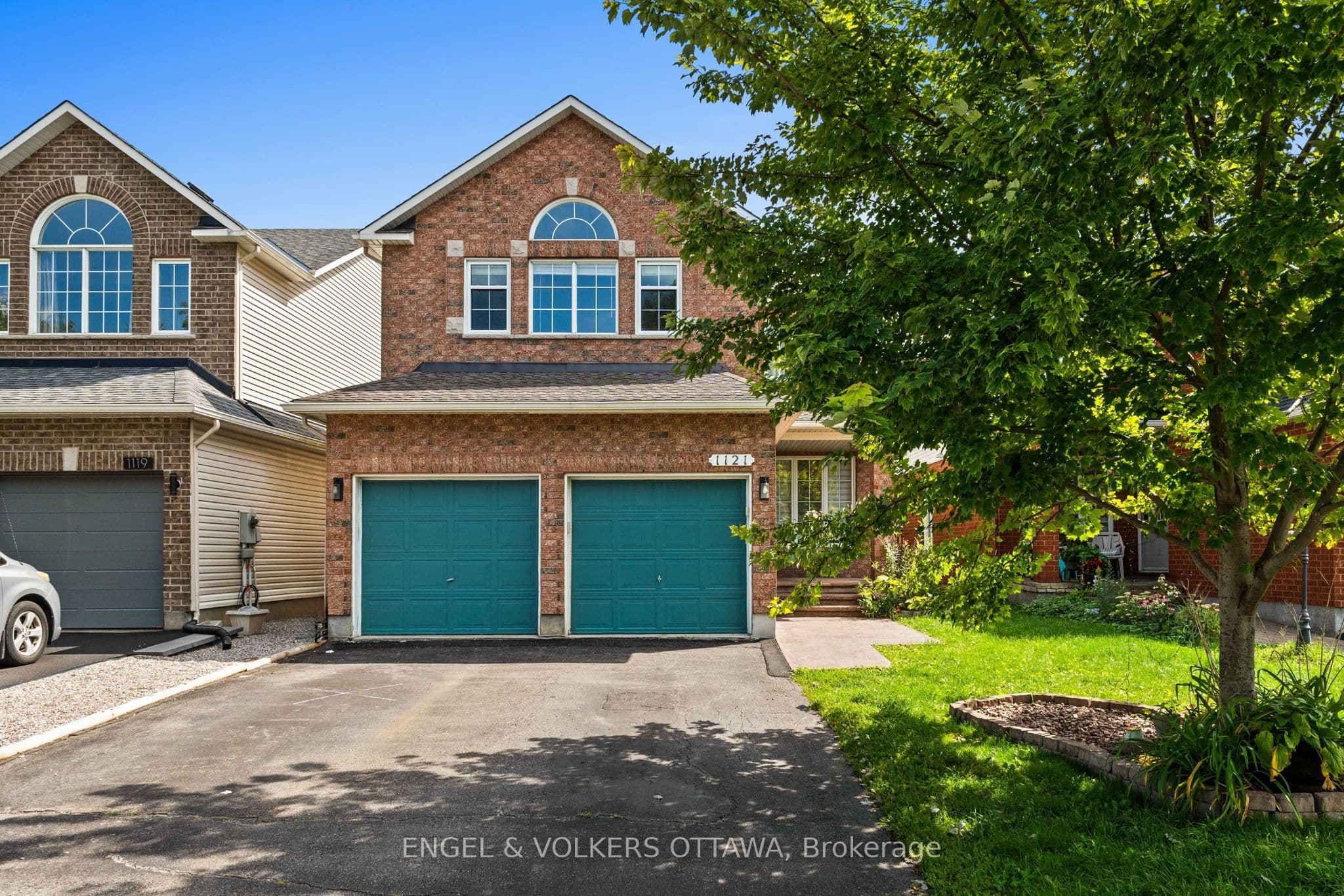 1121 Rocky Harbour Crescent photo 1