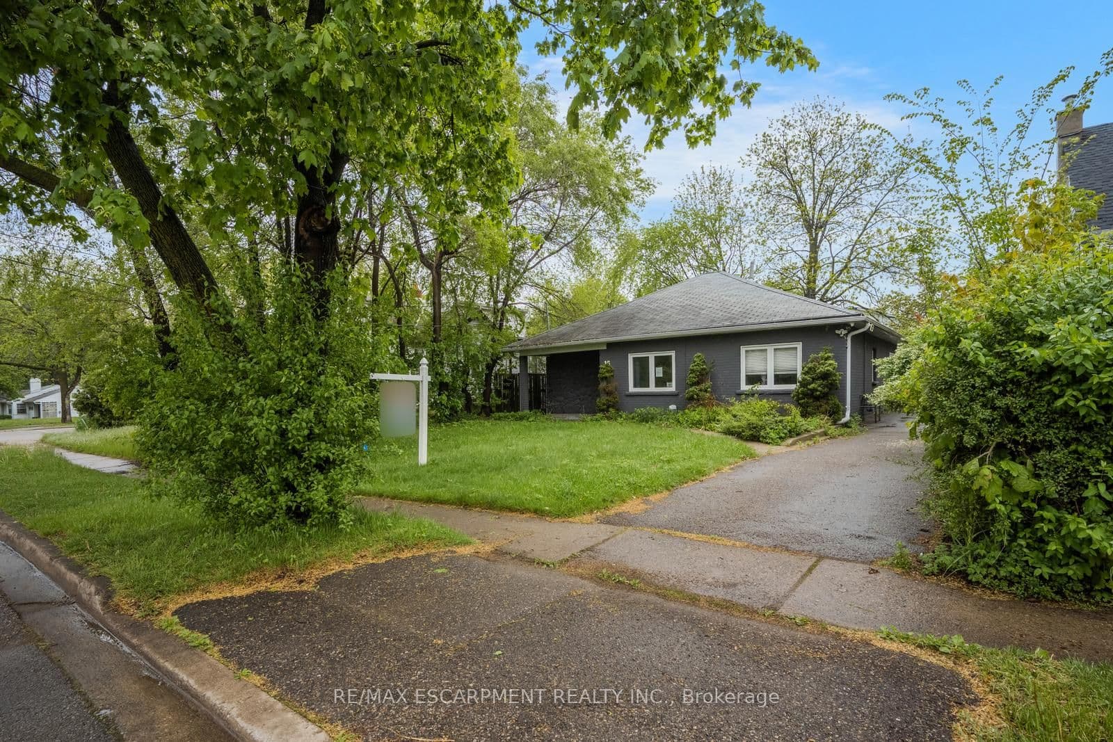 16 Woodward Avenue photo 1