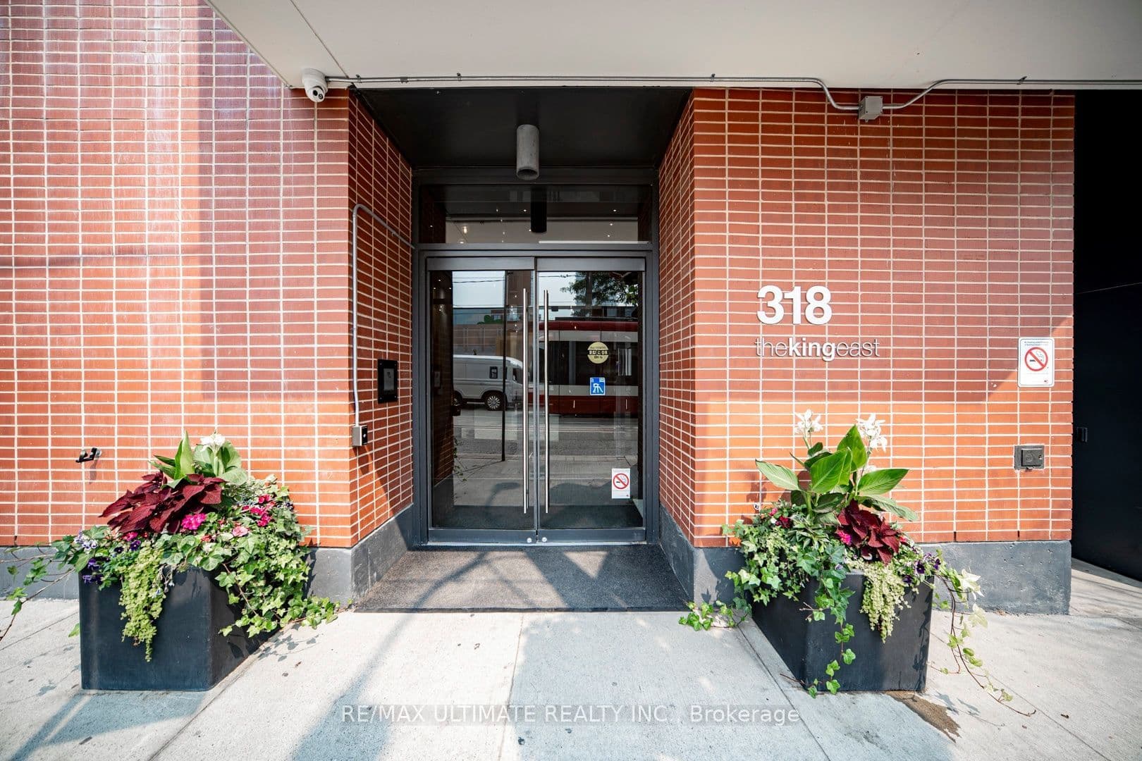 Unit 1108 318 King Street photo 1