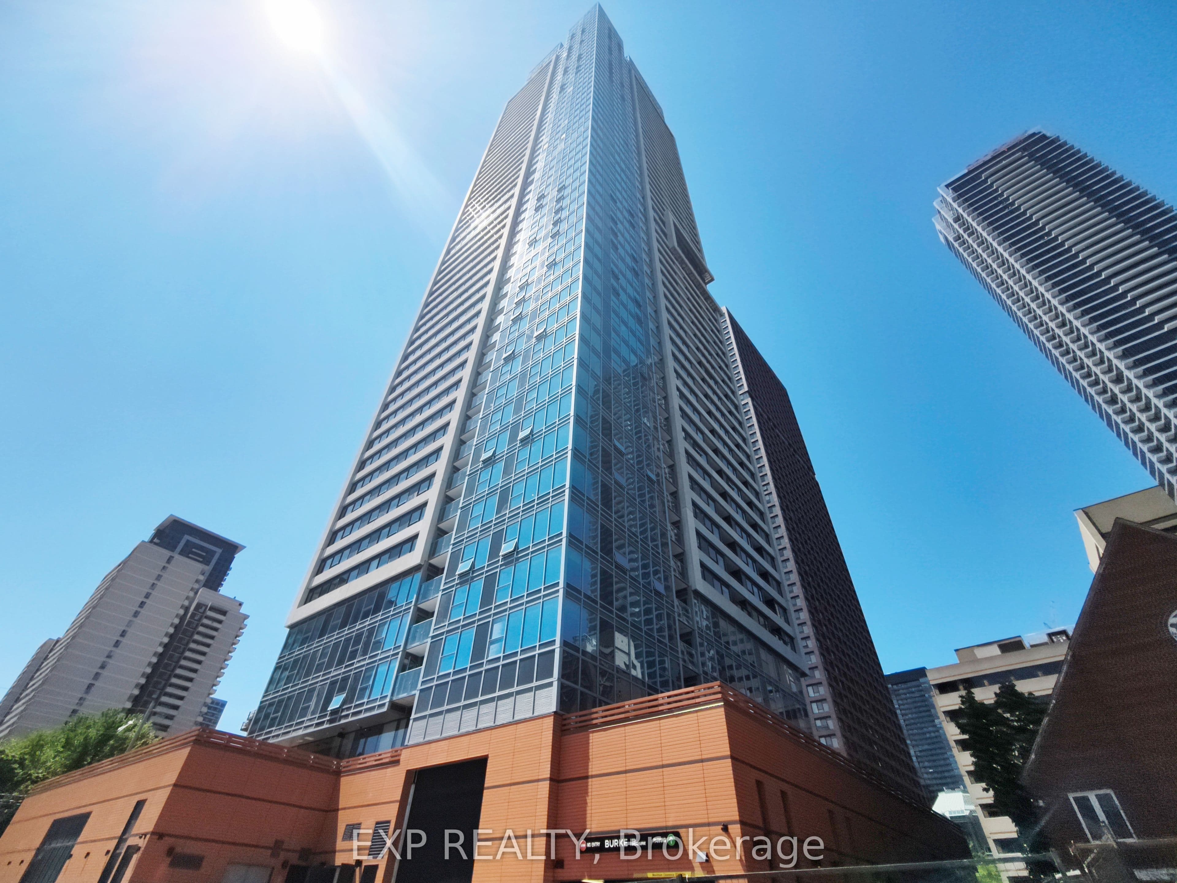 Unit 1405 609 Sherbourne Street photo 1