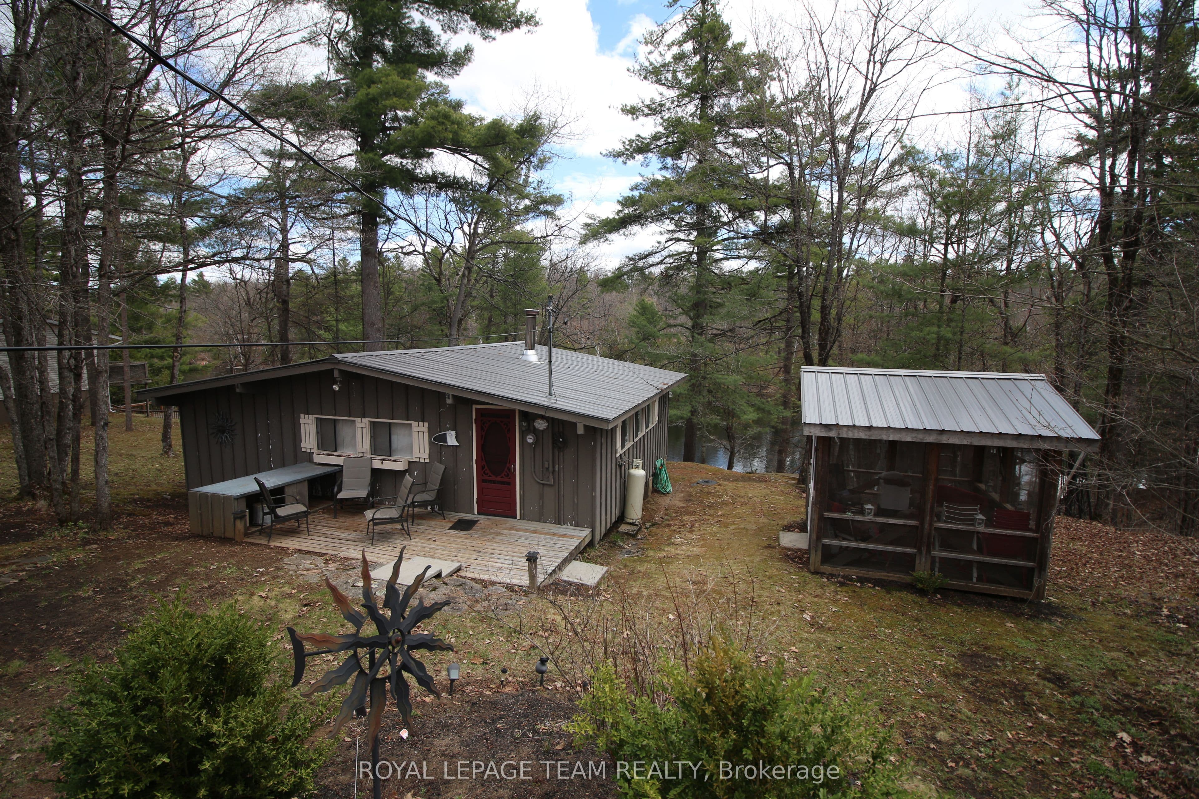 315 Silvery Lane photo 1