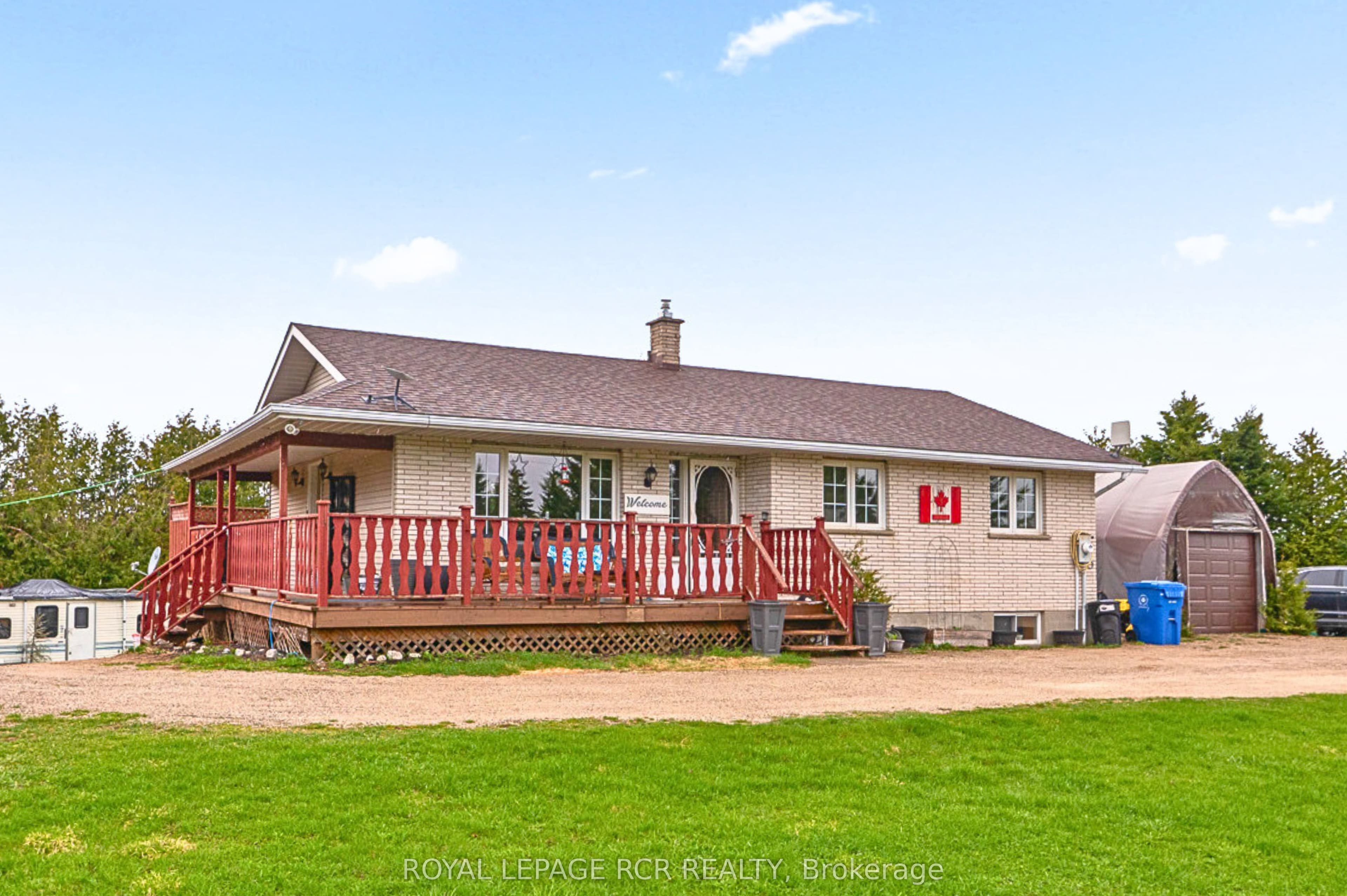 437090 4th Line photo 1