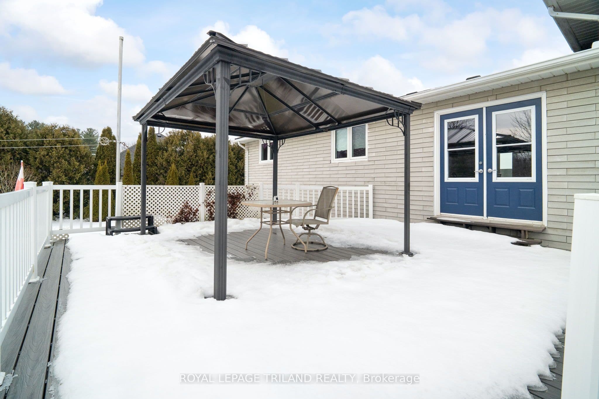 83 Bonaventure Drive photo 1