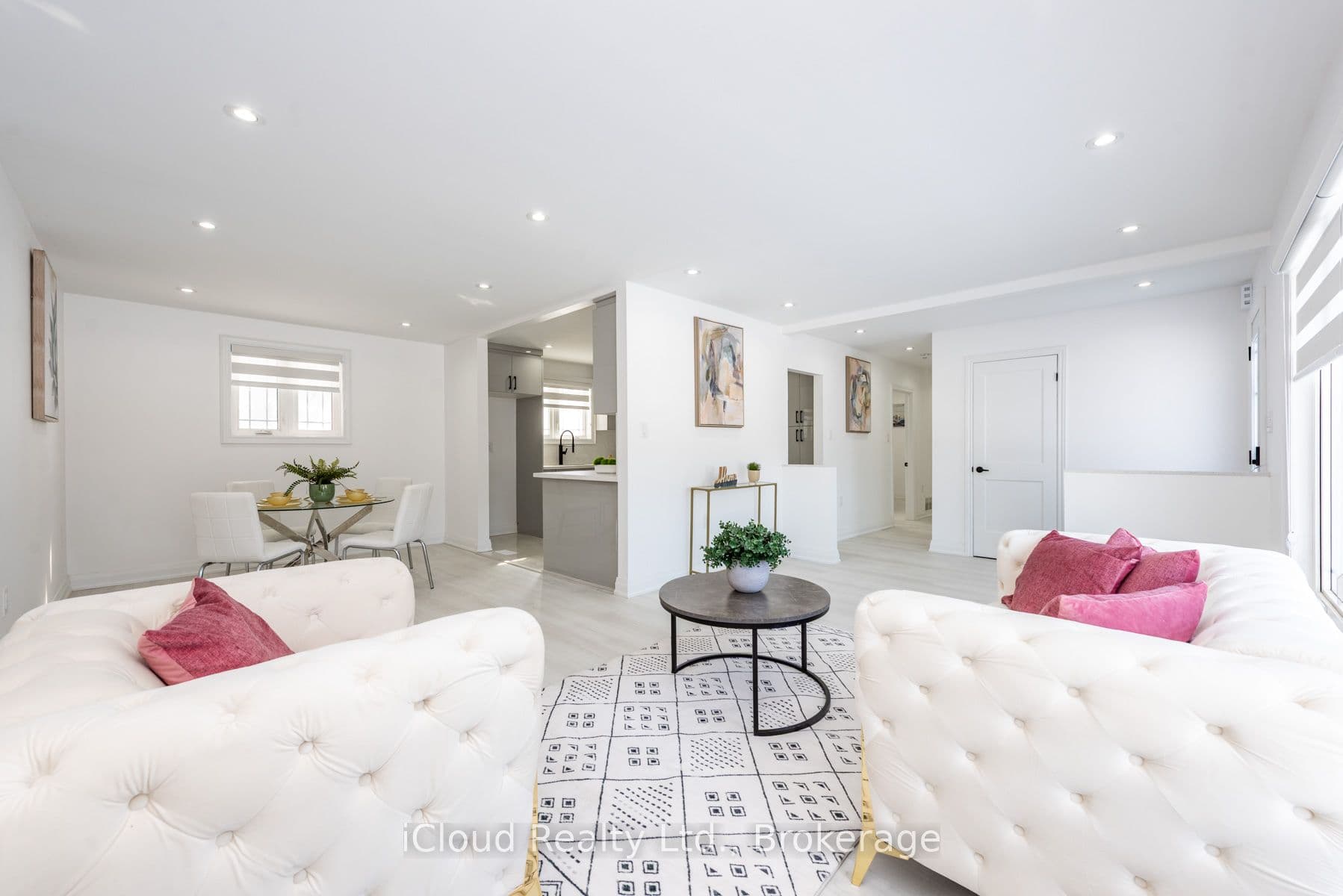 105 Avondale Boulevard photo 1