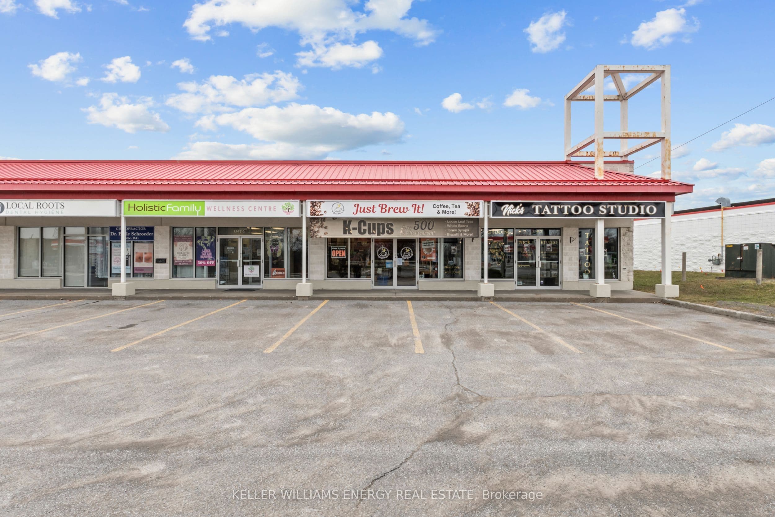 Unit 4 1040 Division Street photo 1