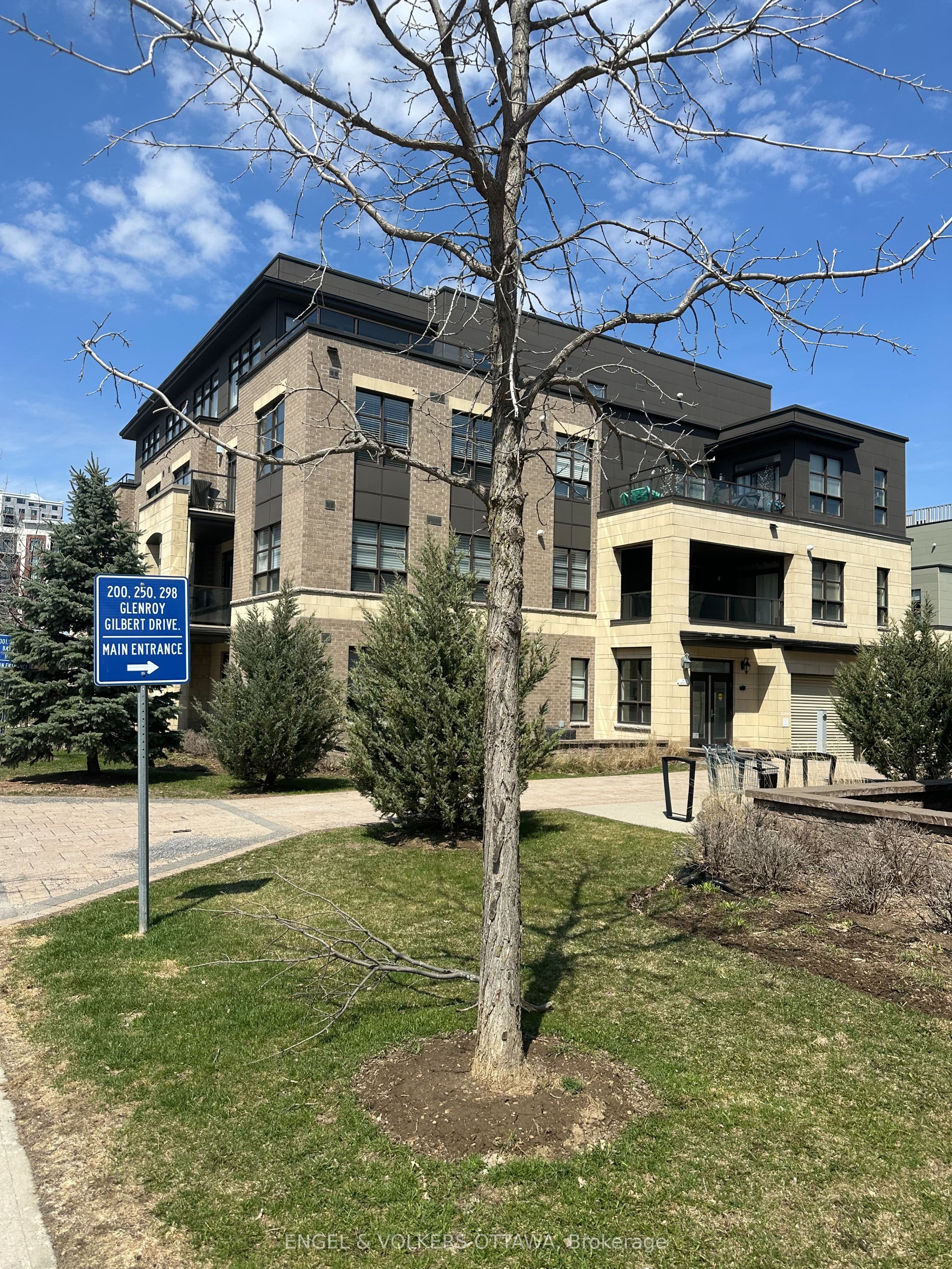 Unit 401 399 Bayrose Drive photo 1