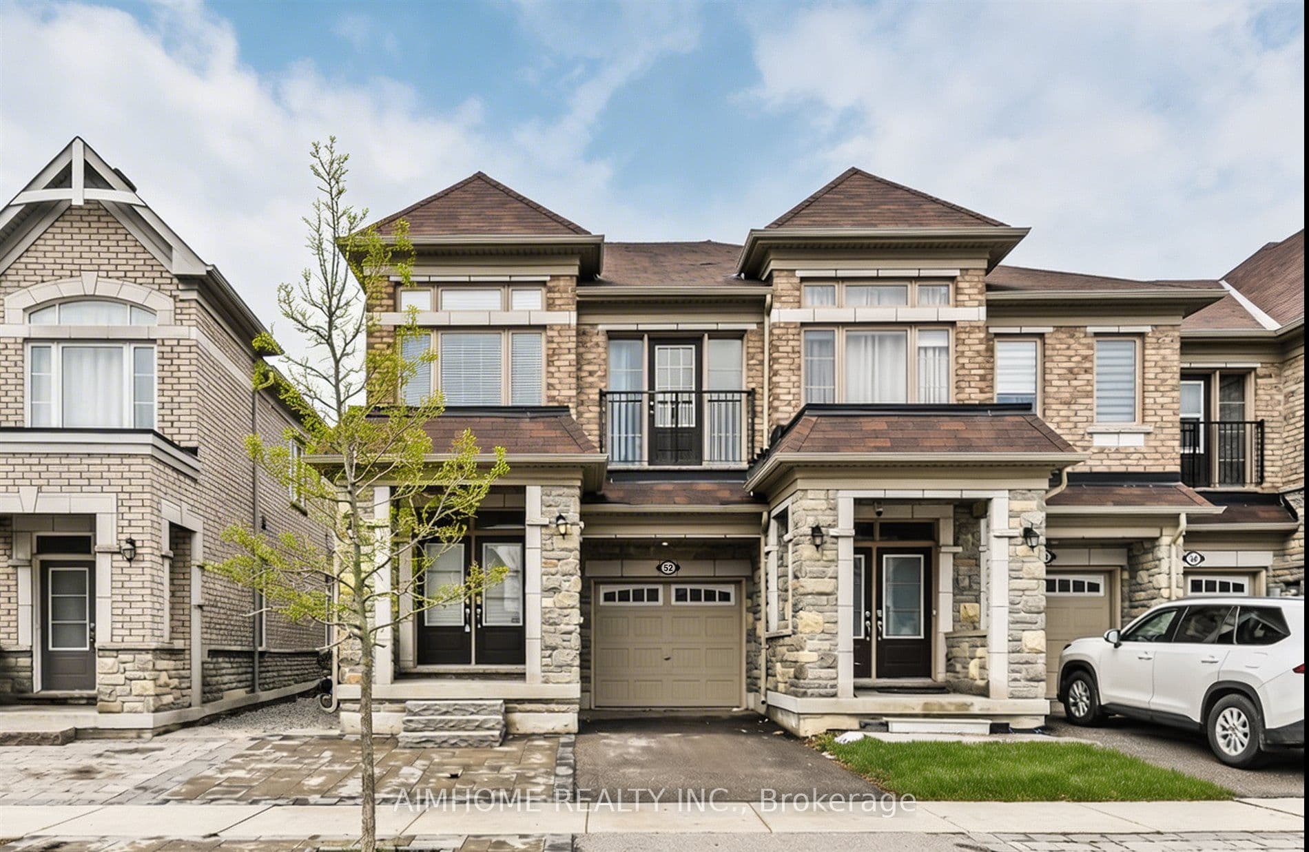 52 Vedette Way photo 1