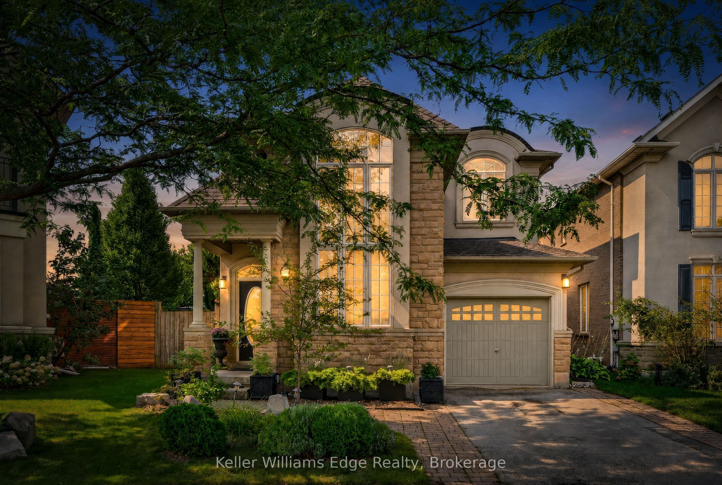 3416 Hayhurst Crescent photo 1