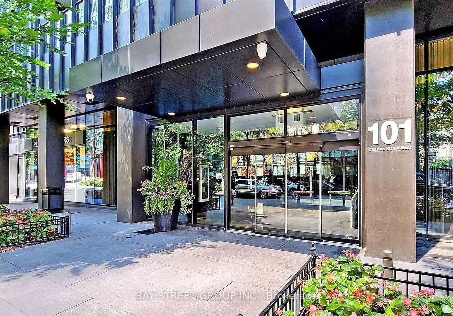 Unit 2909 101 Charles Street photo 1