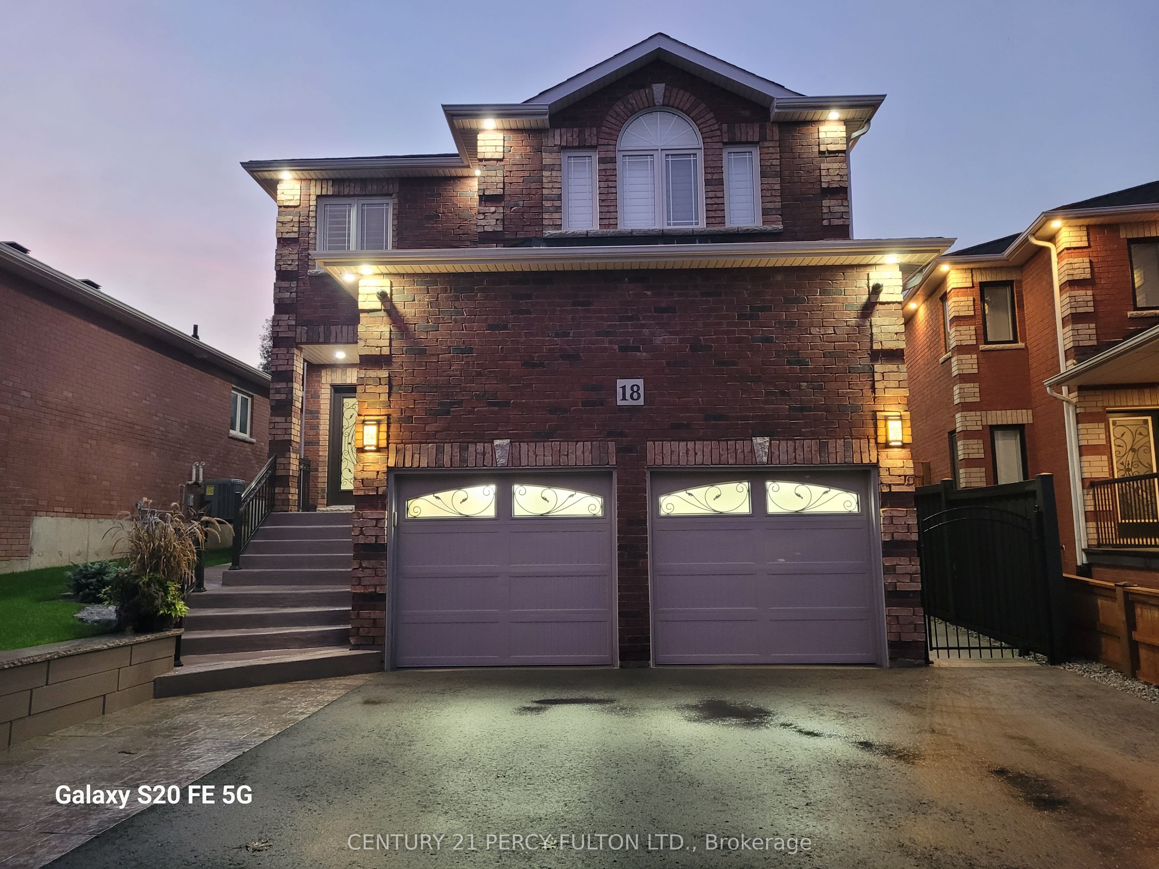 18 Wyman Crescent photo 1