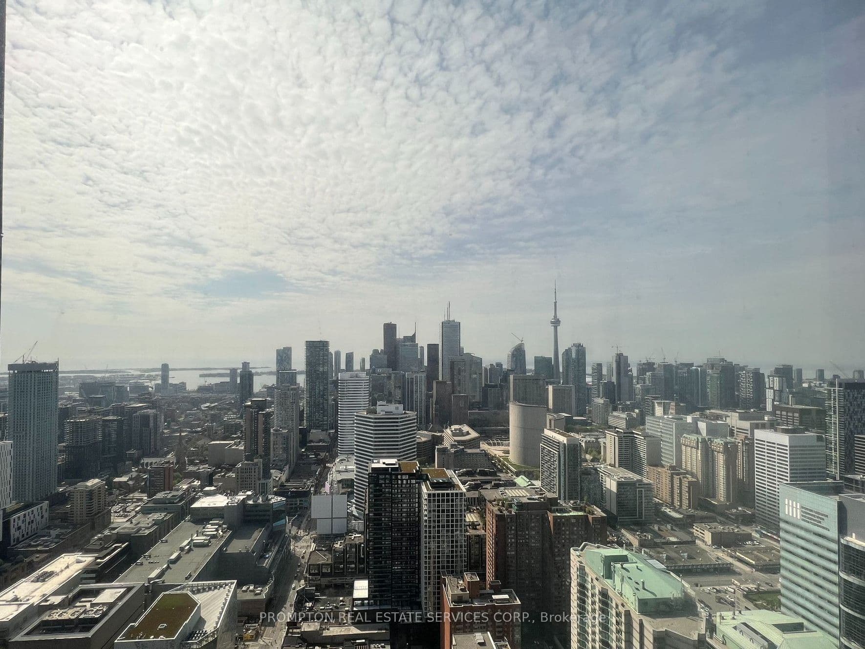 Unit 5510 386 Yonge Street photo 1