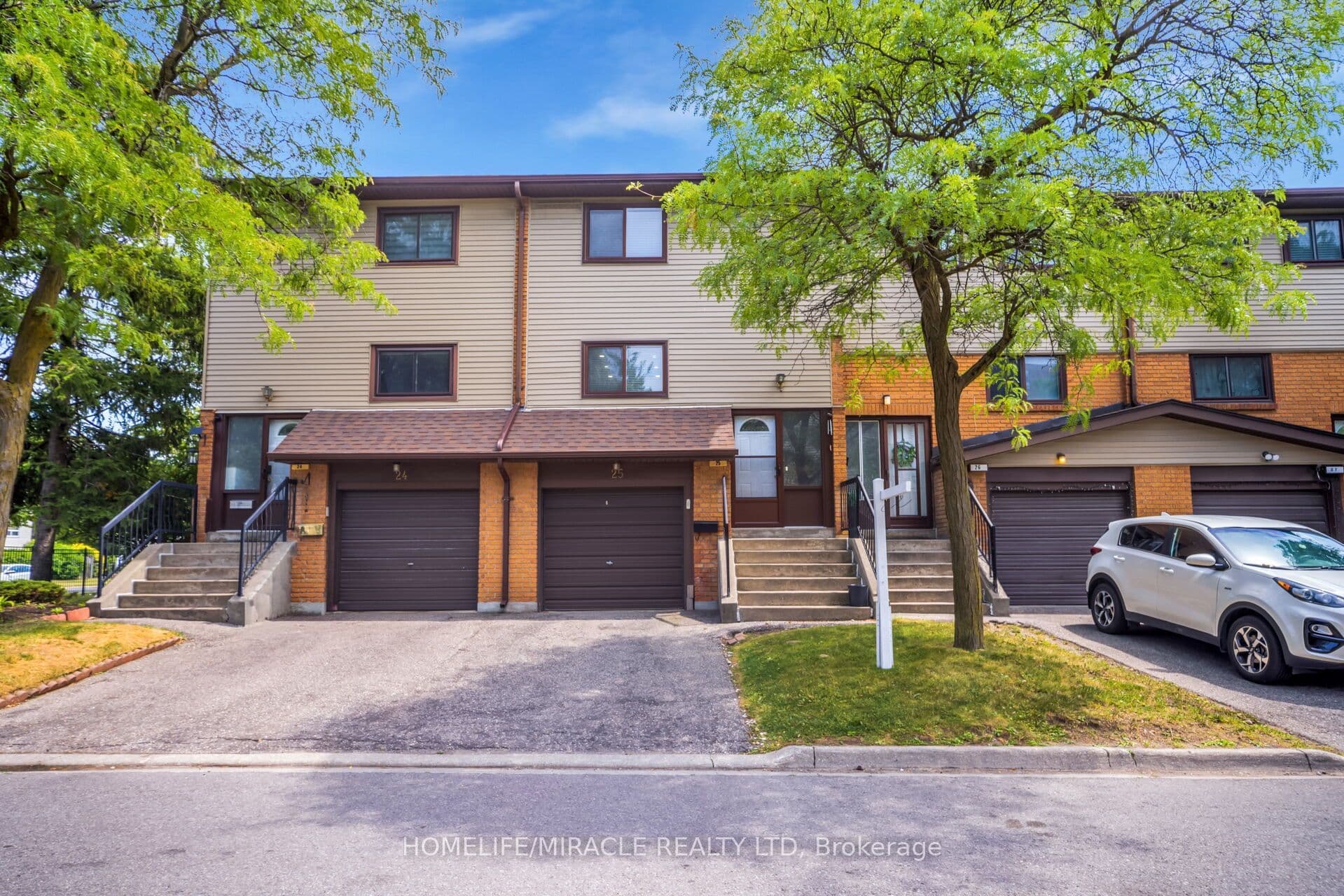 25 Carleton Place photo 1