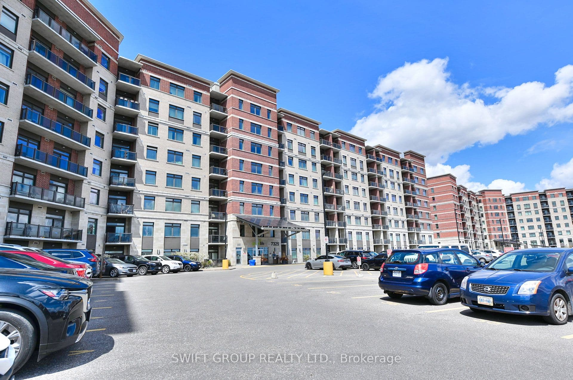 Unit 125 7325 Markham Road photo 1