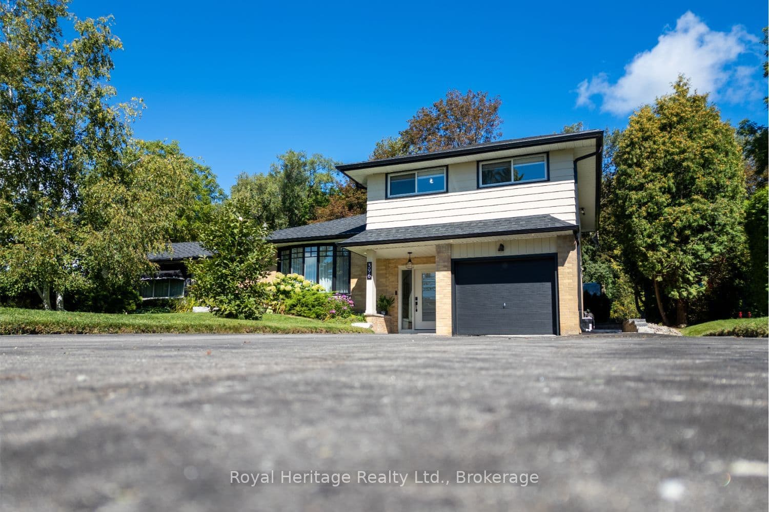396 Jane Avenue photo 1