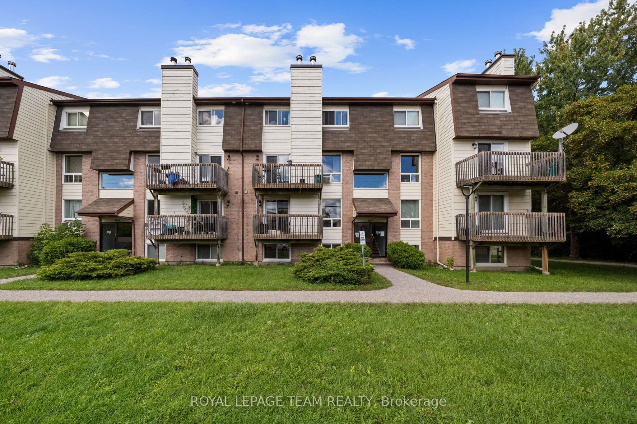 Unit 113 1587 Goth Avenue photo 1