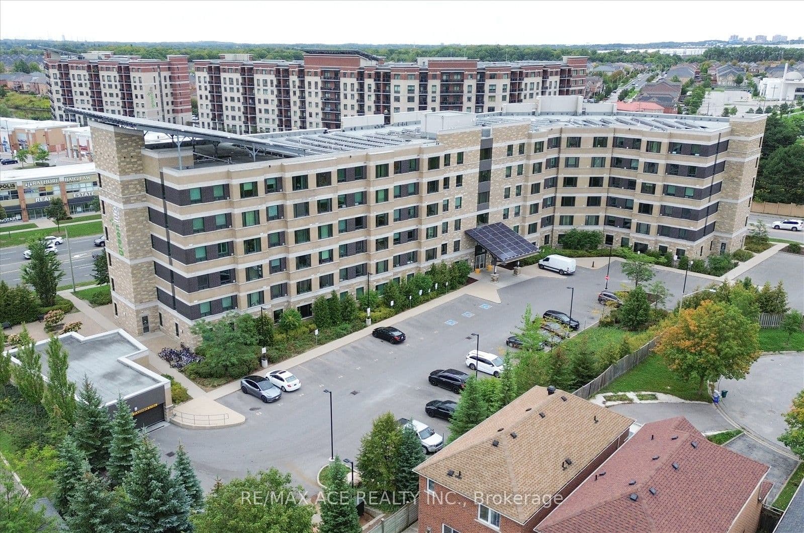 Unit 615 7400 Markham Road photo 1