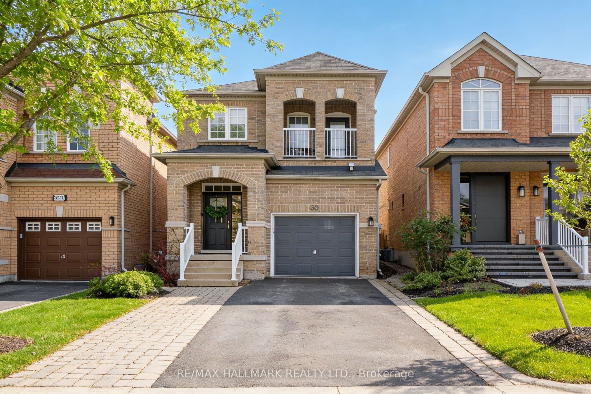 30 Catalpa Crescent photo 1