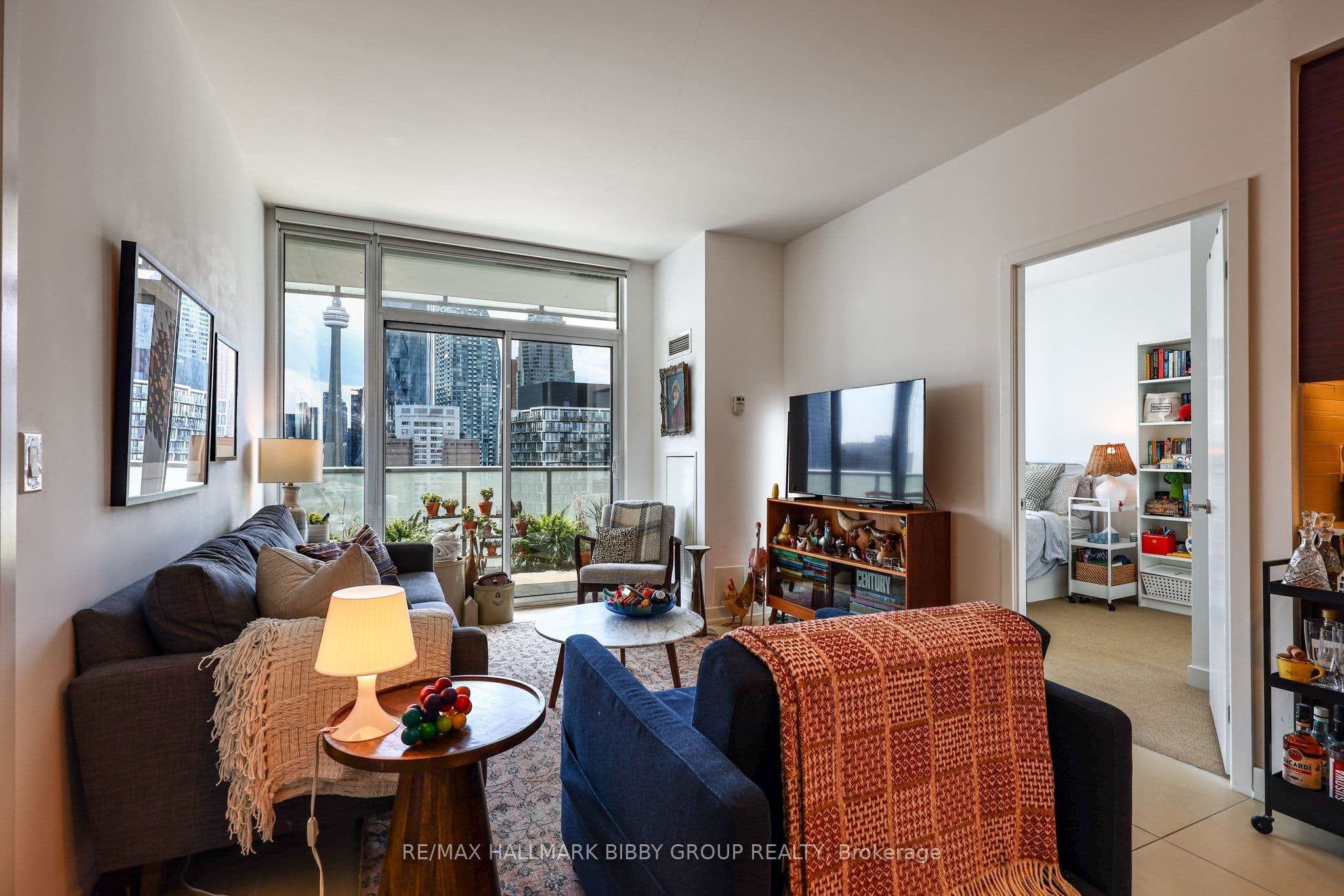 Unit 2501 1 Market Street photo 1