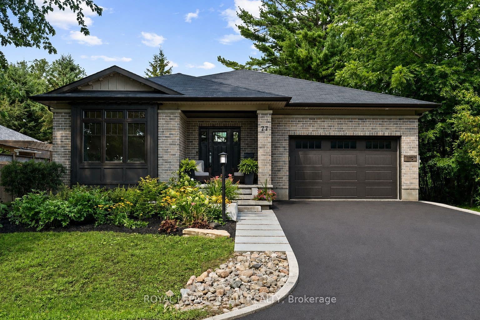 77 Juanita Avenue photo 1