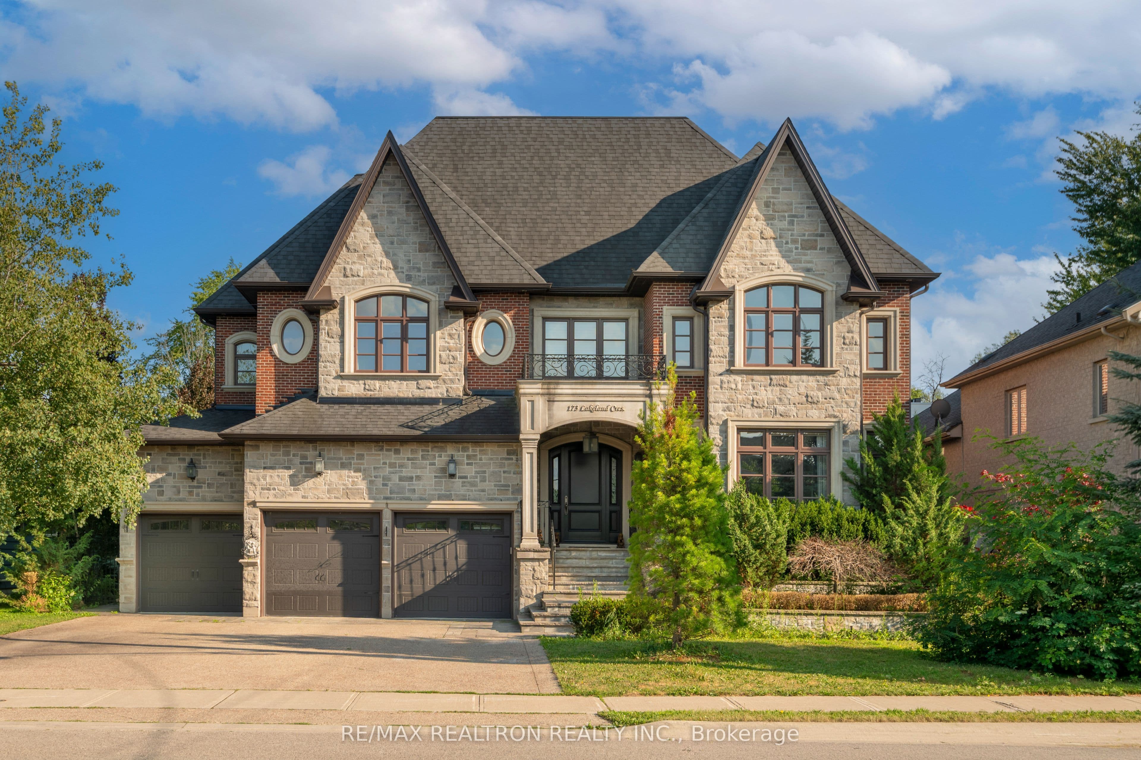 173 Lakeland Crescent photo 1