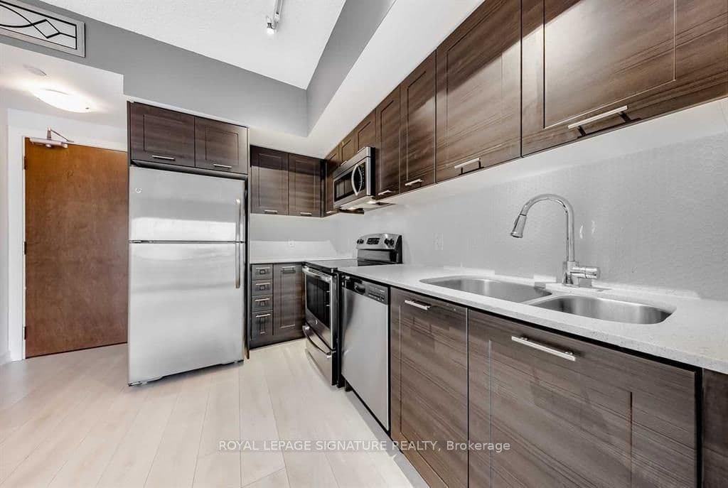 Unit 1003 2200 Lakeshore Boulevard photo 1