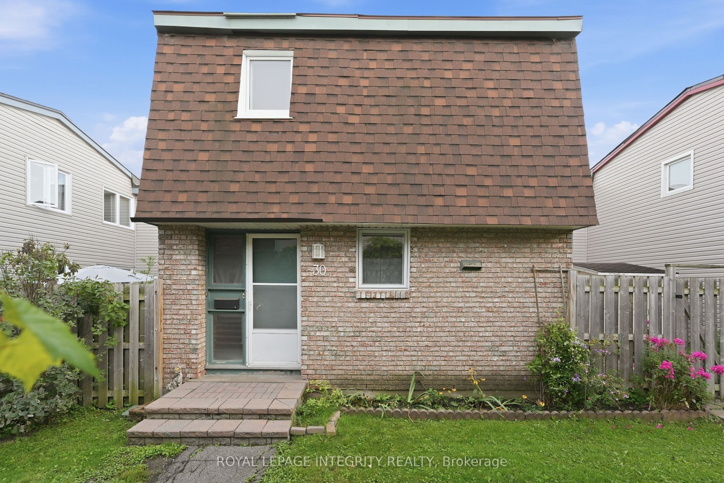 Unit 30 2057 Jasmine Crescent photo 1