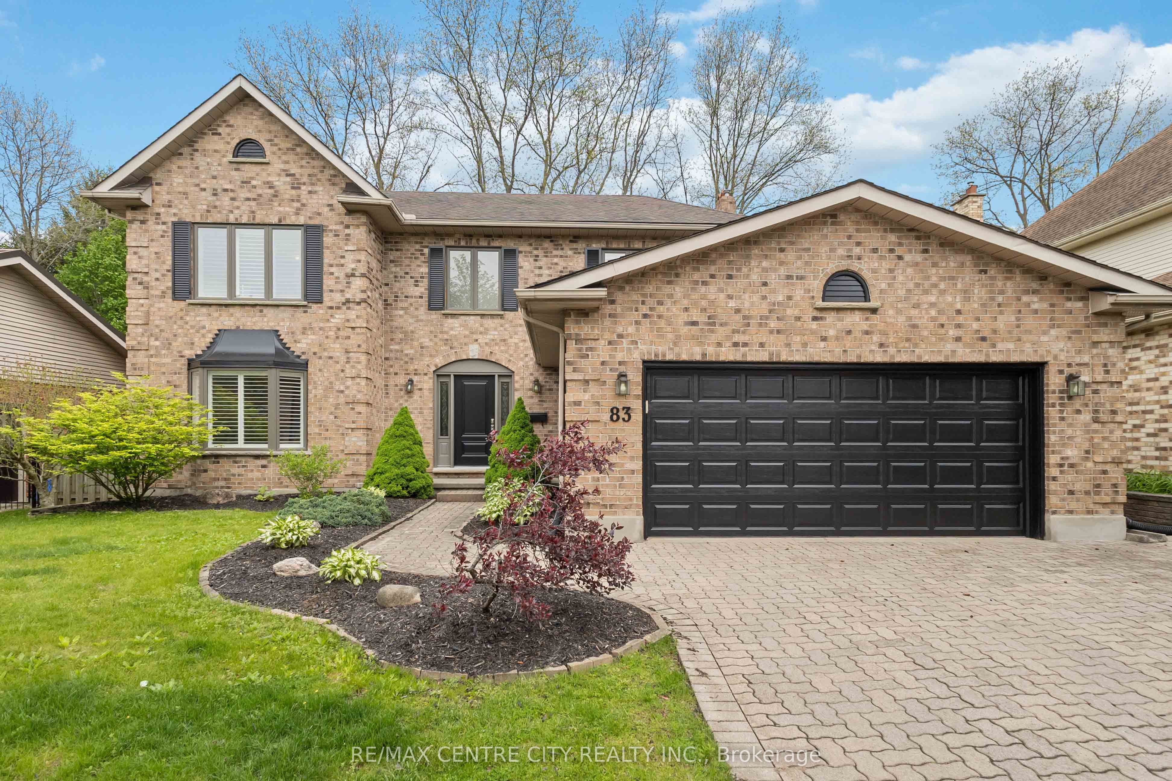 83 Bracebridge Court photo 1