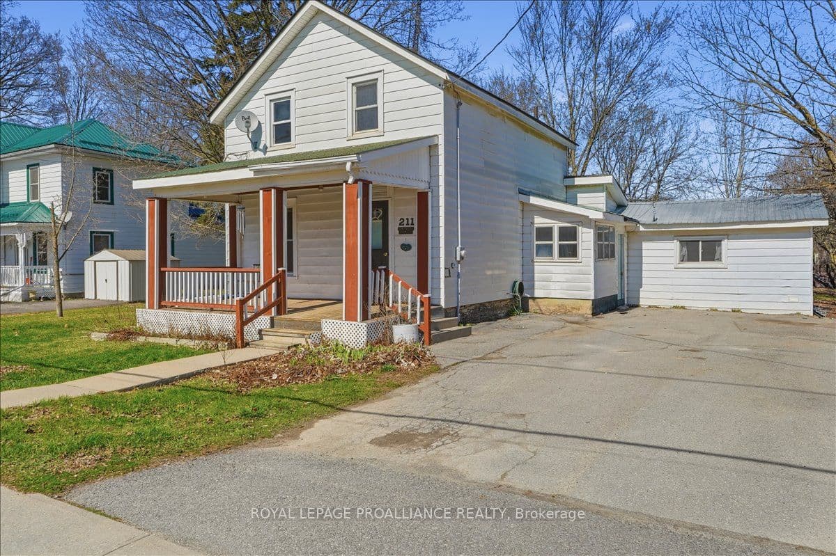 211 Colborne Street photo 1