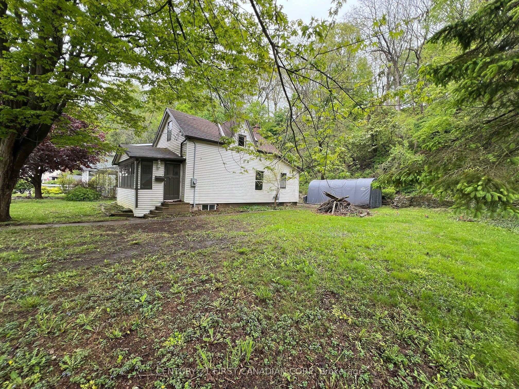 205 Orchard Street photo 1
